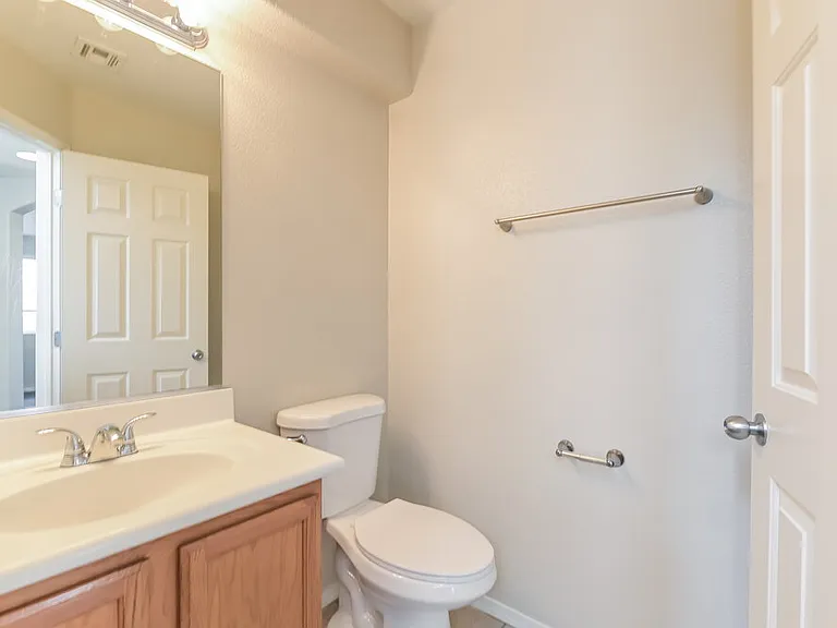 6015 Ambleshire Ave — Photo 15