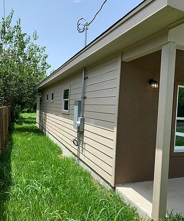 5th image of 2150 Aransas Ave