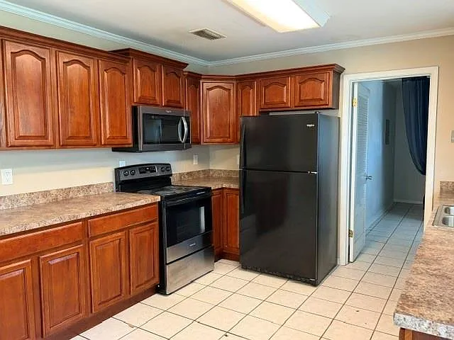 3149 Wellborne Dr W — Photo 3