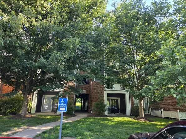 20283 Beechwood Ter Unit 303, Ashburn, VA 20147