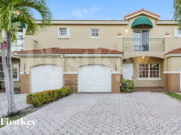 15867 SW 68th Ter, Miami, FL 33193