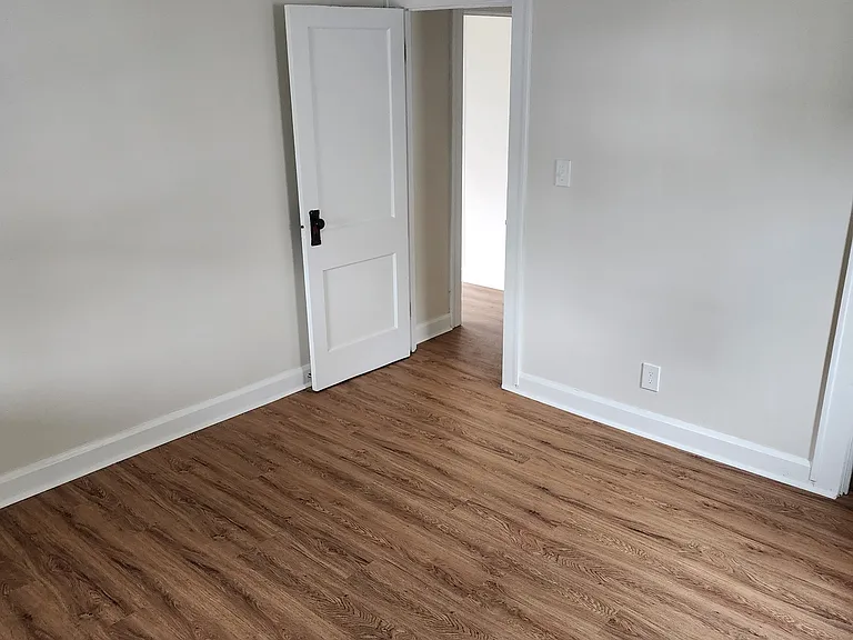 850 Woodrow Ave — Photo 10