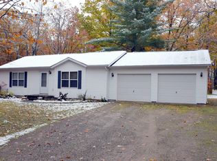 4677 Sherwood Dr, Indian River, MI 49749