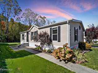 573 Waterview Cir, Lima, OH