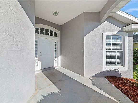 3rd image of 507 N Valencia Circle SW