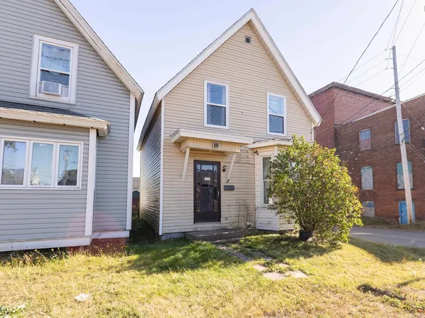 3 Crescent Ave, Amherst, NS B4H 1T8