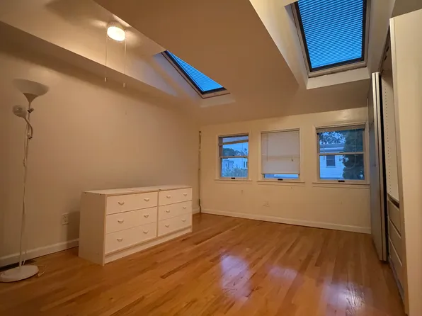 37 Sherman St #B, Cambridge, MA 02138