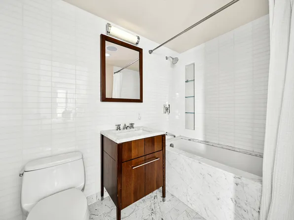 140 East 63rd Street 9E image 6 of 7