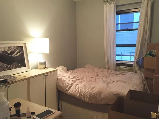 Rented by Salon Realty Corp | media 4