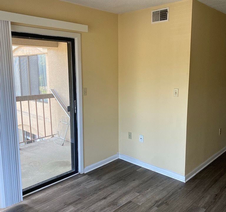 1st image of 1600 Park Cir APT 303
