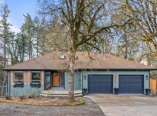 13660 NE Lake Shore Dr, Newberg, OR 97132