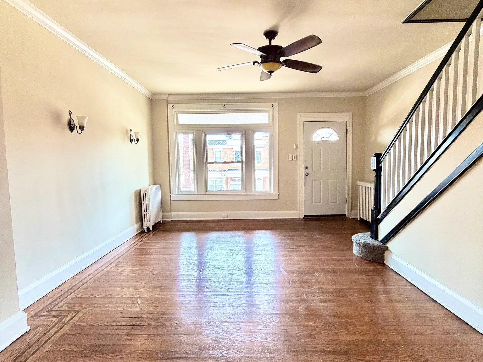3 bed, 1494 sqft, $1,600 — Photo 1