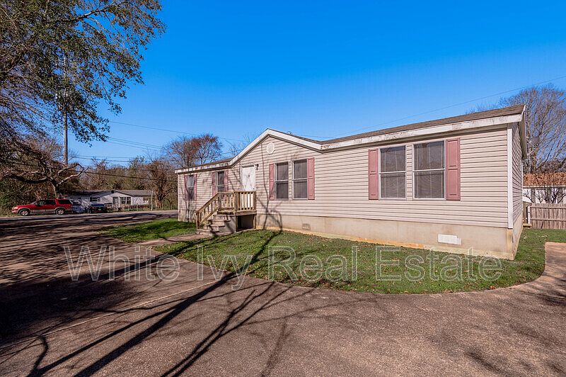 1st image of 1315 Avenue E #A