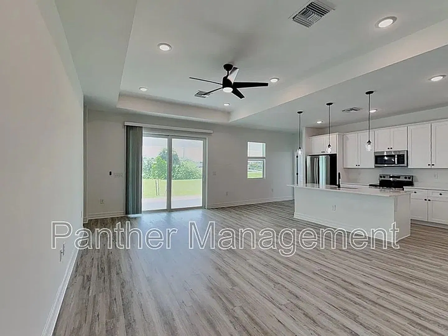 4 bed, 2.0 bath, 1914 sqft, $2,095 — Photo 4