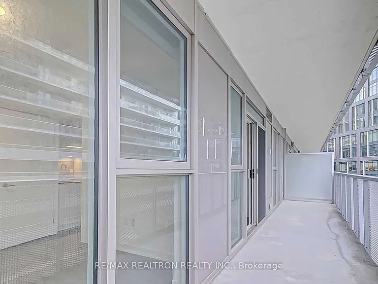 20 Richardson St #616 — Photo 17