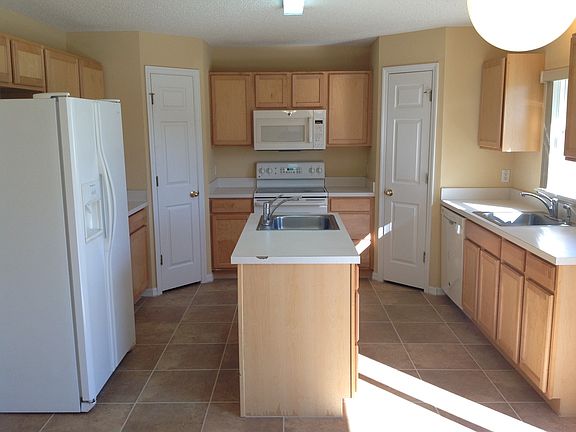 2nd image of 11749 Nimbus Ln