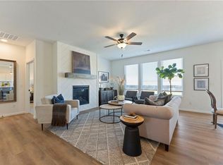 27101 E Oak View Dr, Lees Summit, MO 64086