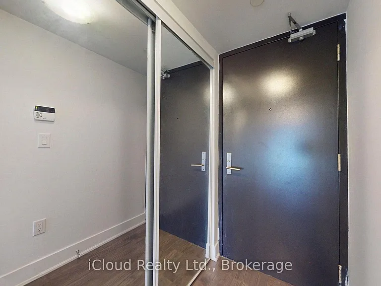 955 Bay St #2818 — Photo 28