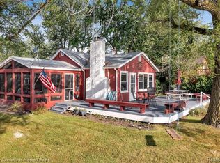 6589 Lakeshore Rd, Lexington, MI 48450