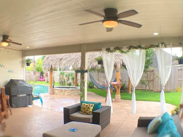 12310 Signal Hill Ct, Pearland, TX 77584