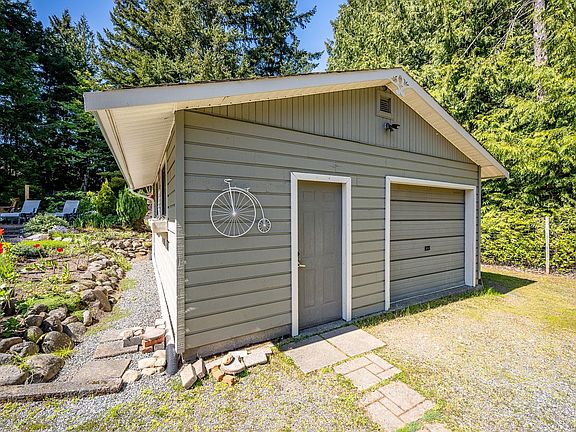 5th image of 1023 Sylvan Rd