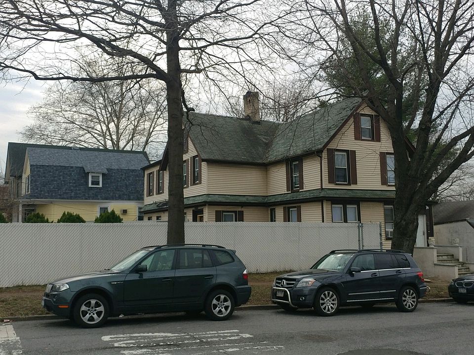 1st image of 318 Jewett Ave
