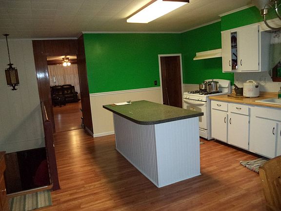 5th image of 409 N 2nd St