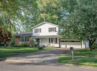 11 Ashton Dr, Rochester, NY 14624