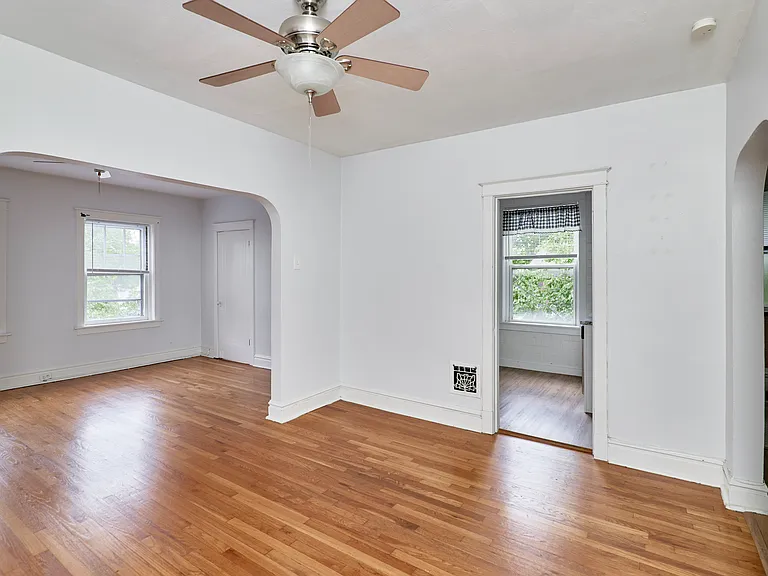 5202 Bancroft Ave #A — Photo 13