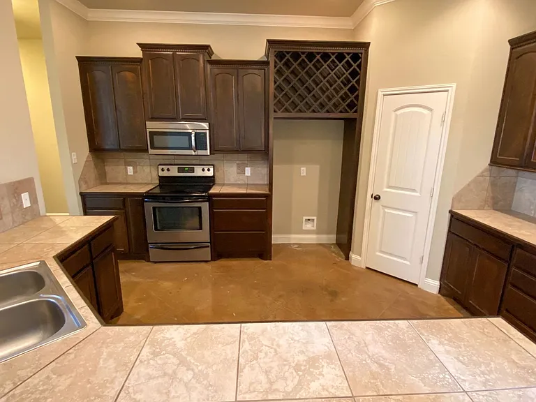 3132 Stallion Dr — Photo 6