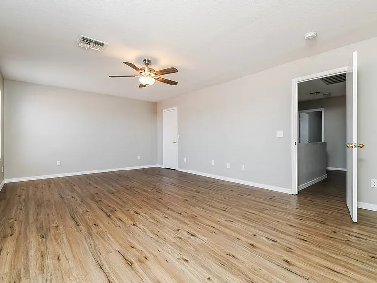 650 E Woodsman Pl — Photo 10