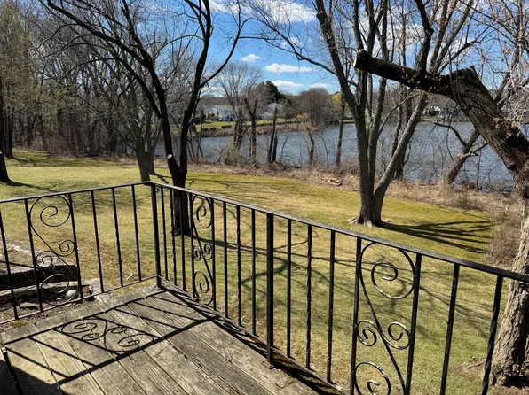 42 Pond St, Belmont, MA 02478