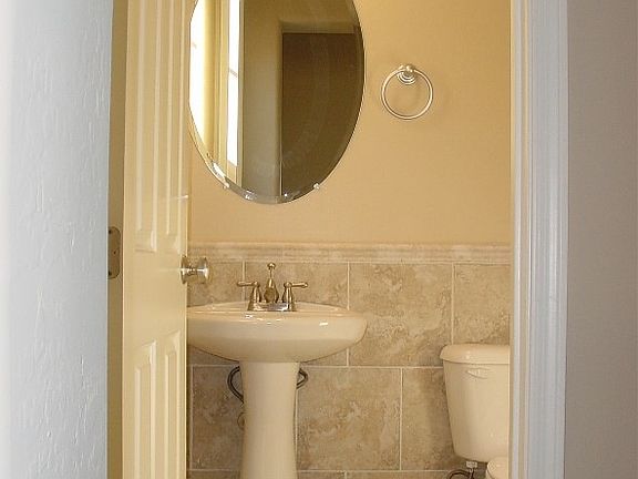 Down Stairs 1/2 Bath