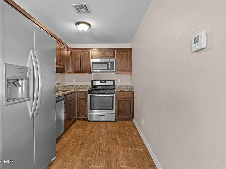 8804 Eclipse St #B — Photo 12