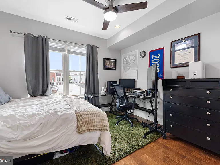1336 S Bouvier St #B — Photo 11