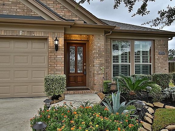 2nd image of 18902 Bluestone Hollow Ln