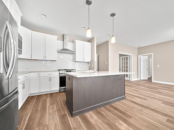 2nd image of 5744 Caulfield Ln