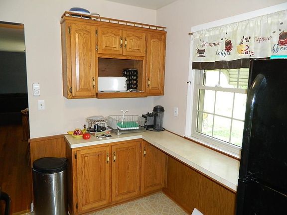 4th image of 430 N 82nd St