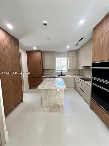 7850 SW 67th Ave — Photo 5