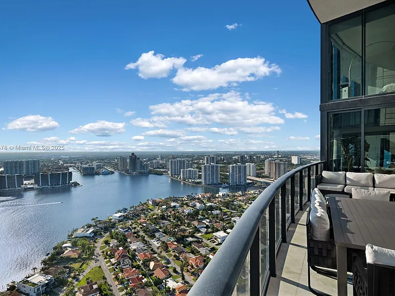 18555 Collins Ave #4603 — Photo 30
