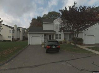 401 The Mews #401, Rocky Hill, CT 06067