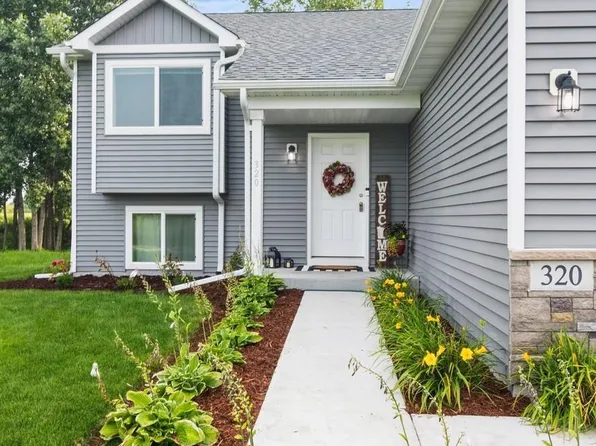 320 Lake Erin Dr, Green Isle, MN 55338