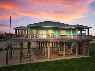 832 East Rd, Crystal Beach, TX 77650