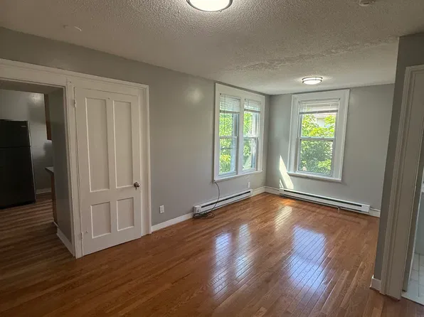 249 Blue Hills Ave #2W, Hartford, CT 06112