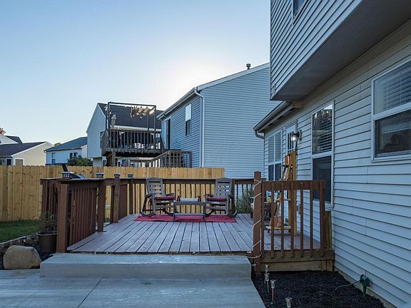 3rd image of 2215 Breeze Hill Dr