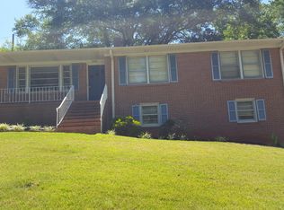 1048 E Perry Rd, Greenville, SC 29609