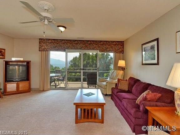 3rd image of 820 Scenic Cir