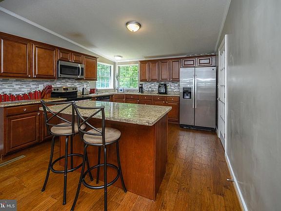 5th image of 9100 Aster Ct