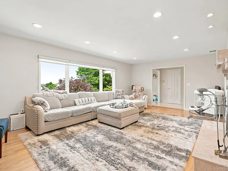 316 Gainsborg Ave #2 — Photo 7