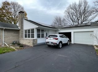 212 E Douglas St, Carlock, IL 61725